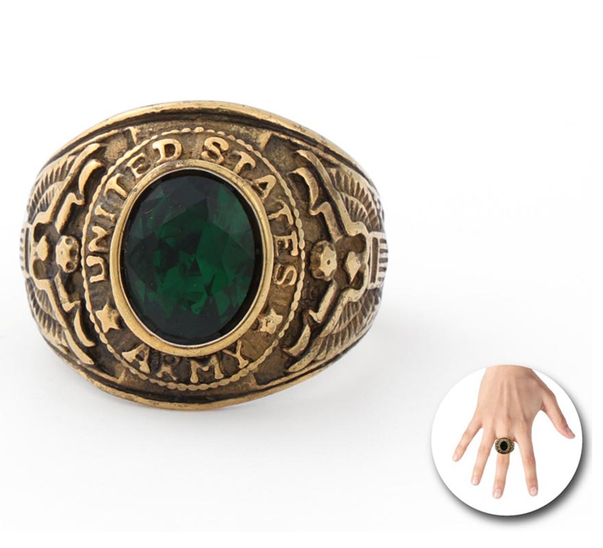 Anello medievale con pietra verde