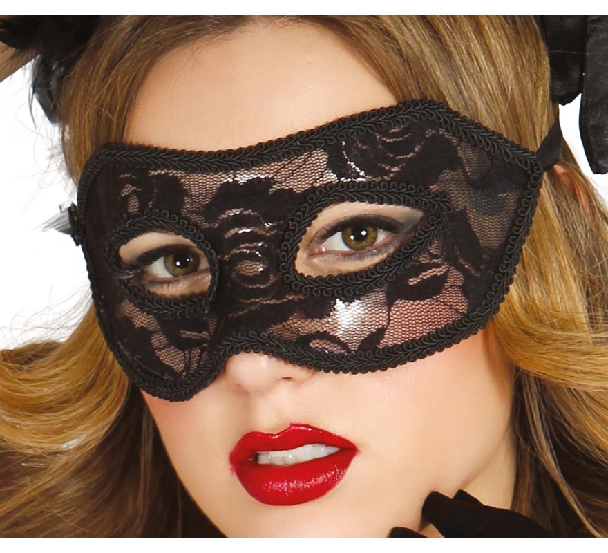 Back lace mask