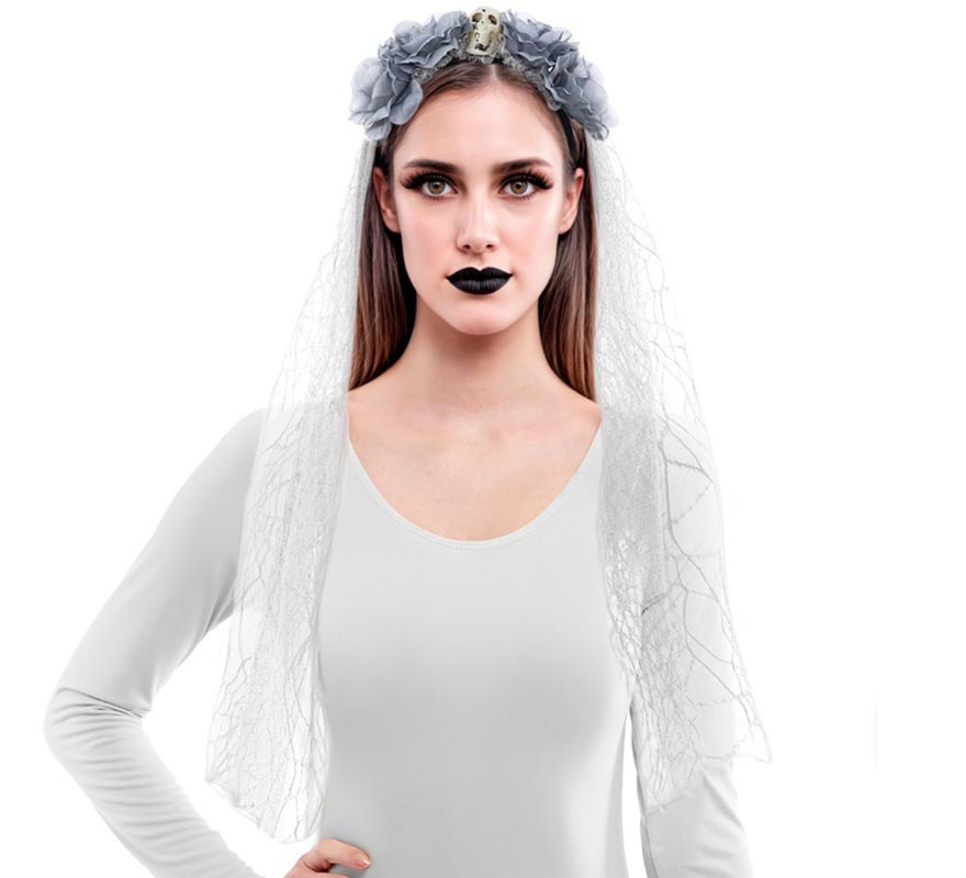 Tiara de flores com véu cinza