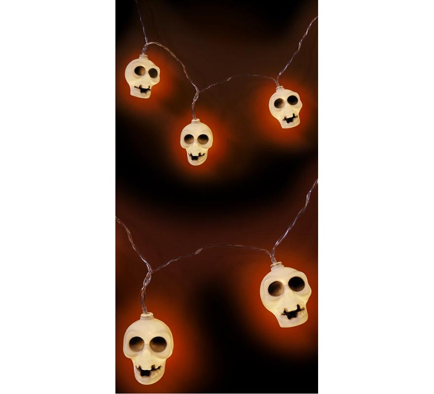 Garland of 10 Skulls with 150 cm LED Lighting