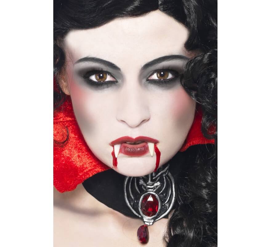 Maquillaje de Vampiro: Colmillos, Esponja, Pintura y Sangre
