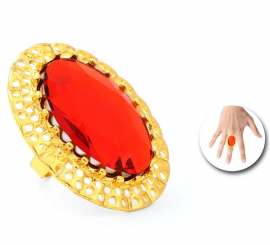 Anillo dorado brillante con piedra roja