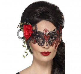 Rote und schwarze Spitzemaske mit Rosen