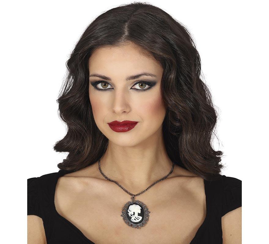 Medallion Necklace with Bust 5 cm-B