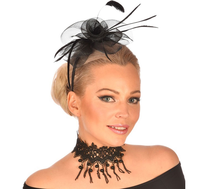 Gargantilha com pérolas pretas e correntes-B