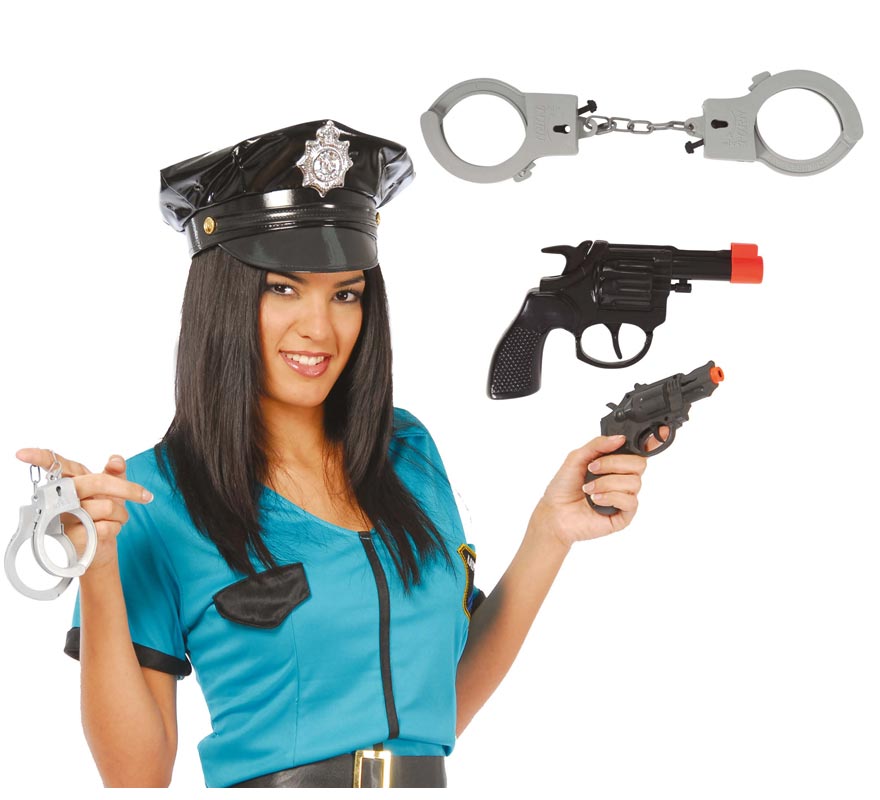 Revolver pistol set with handcuffs